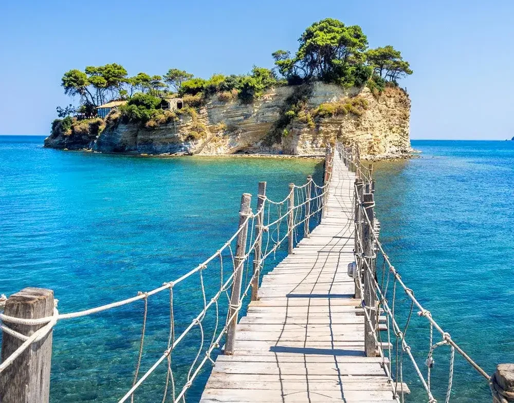 Widok na Zatokę Wraku na wyspie Zakynthos