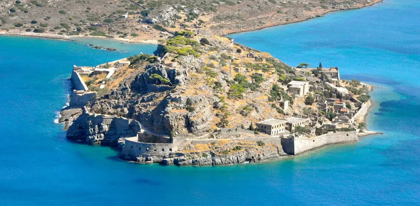 Przedstawiona wyspa Spinalonga